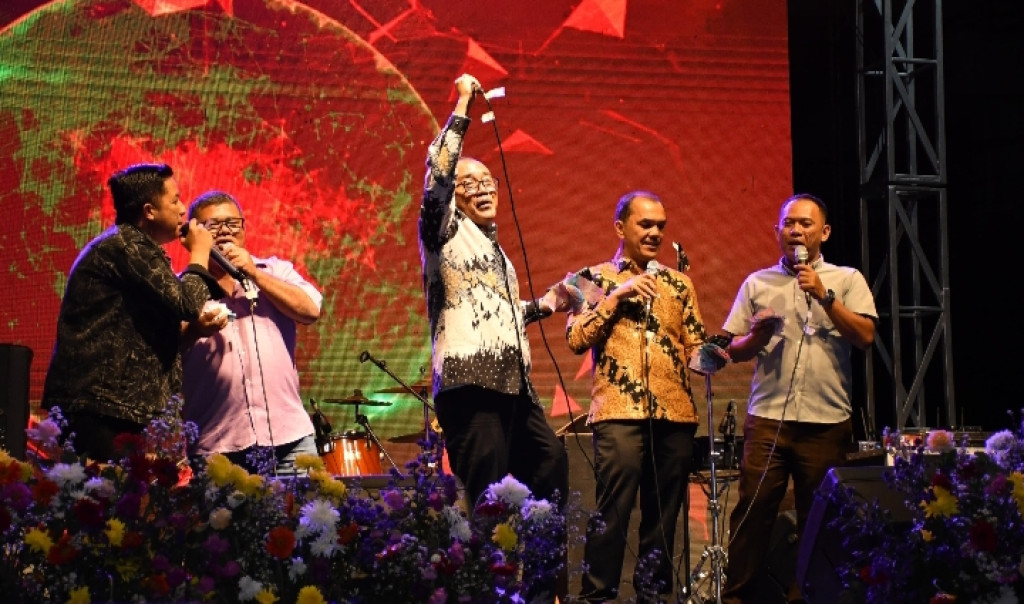 Wabub Samosir di Pesta Syukuran HUT Ke-80 Menegaskan Kehadiran Polri Selama ini Telah Dirasakan Langsung Manfaatnya Oleh Masyarakat