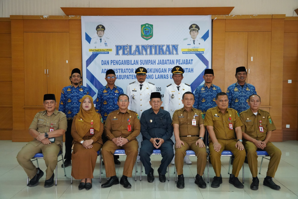 Wakil Bupati Resmi Melantik Enam Pejabat di Lingkungan Pemerintah Kabupaten Paluta.