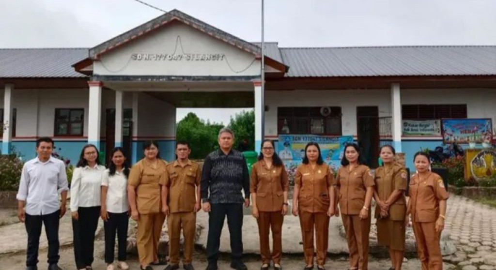Wkil Bupati Taput Kunjungi SD Negeri 177047 Silangit Berikan Motivasi Kepada Anak Didik