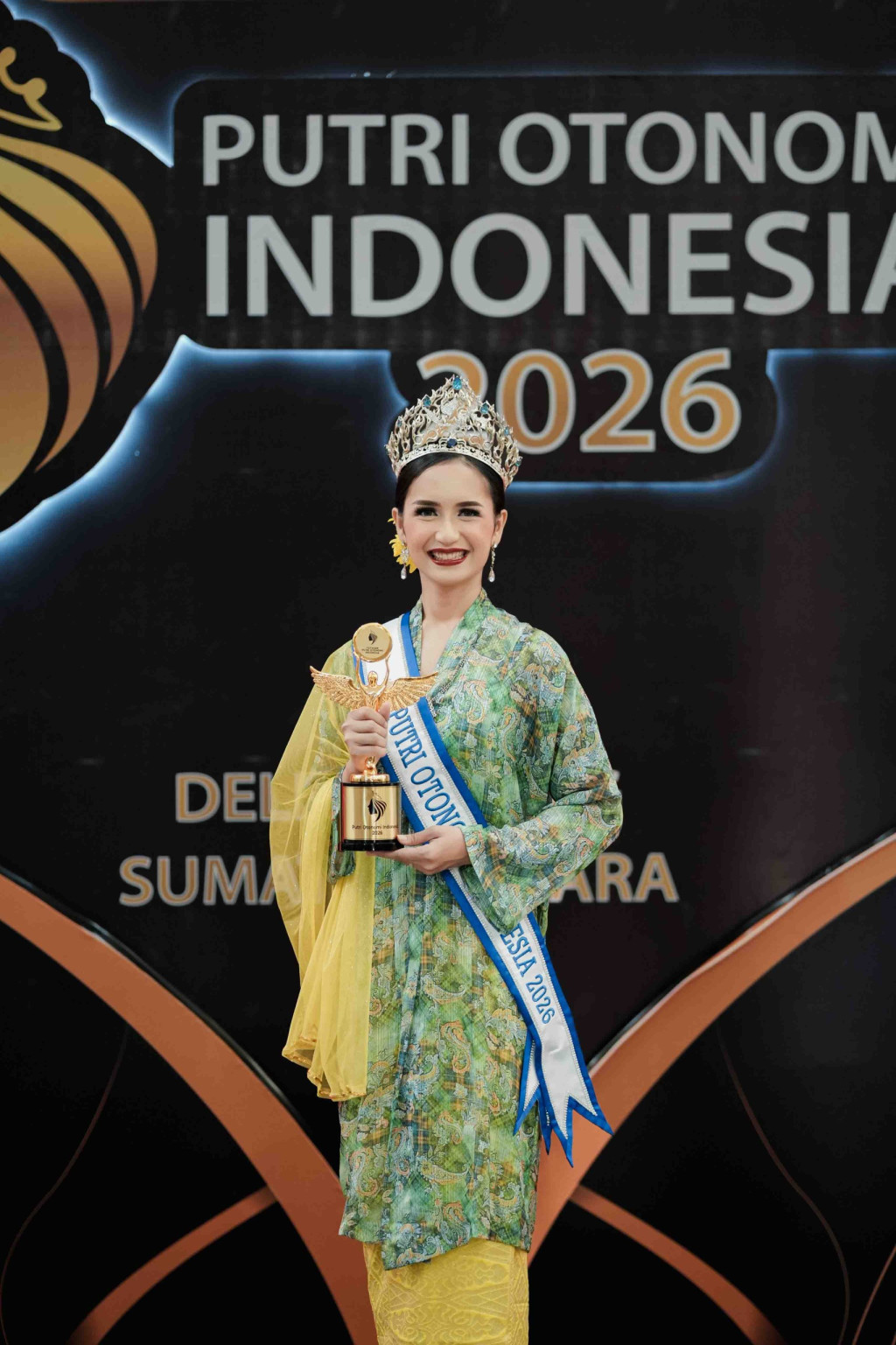 Yemima Mutiara Caren Sitanggang   Dinobatkan sebagai  Putri Otonomi Indonesia 2026