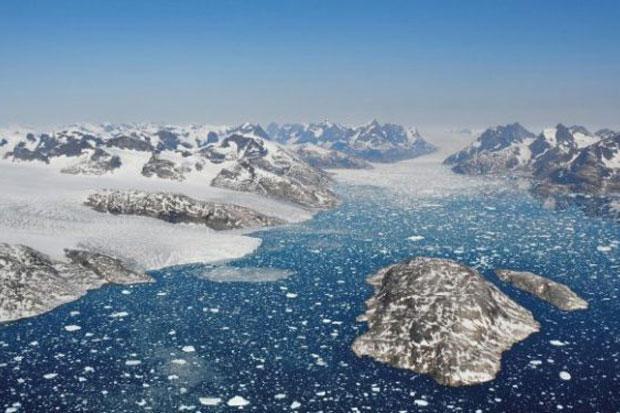 Gelombang Panas Cairkan 8 Miliar Ton Lapisan di Greendland