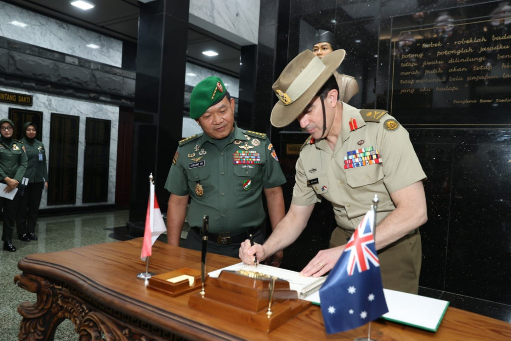 Jenderal Dudung Sambut Hangat Kunjungan Kehormatan Kepala Staf AD Australia