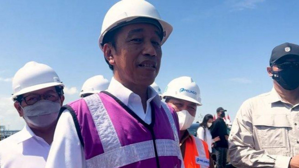 Jokowi Resmikan Terminal Kijing di 'Pelabuhan Misterius'