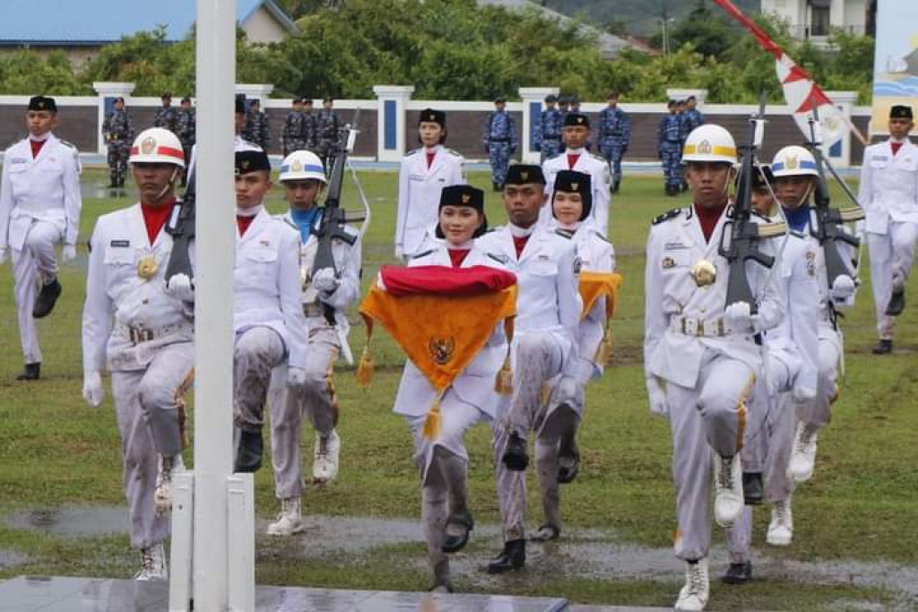 Kapolres Tapteng Pimpin Upacara Penurunan Bendera Hut Ri Ke 78 Wahana