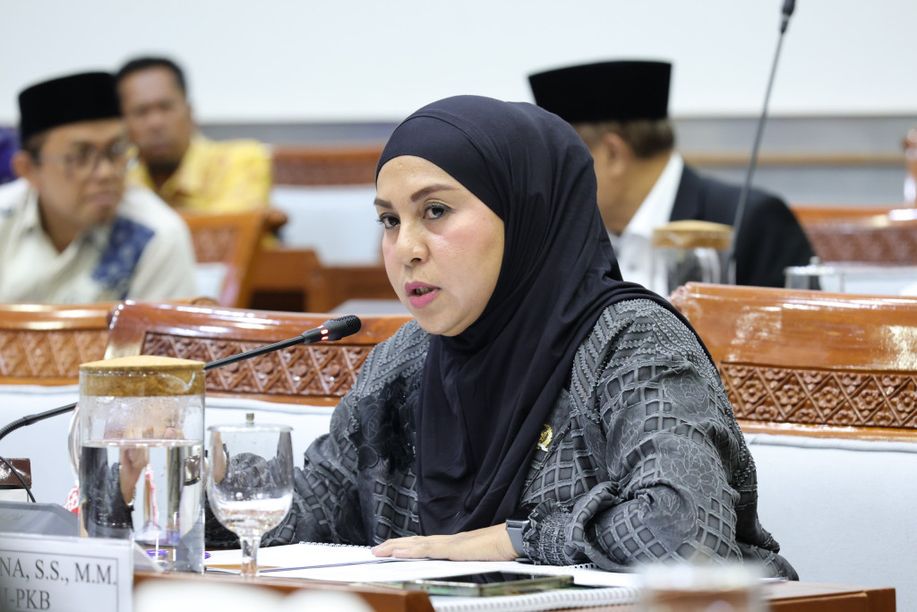 Mahdalena Pertanyakan Tambahan Biaya Penerbangan Haji Rp713 Miliar