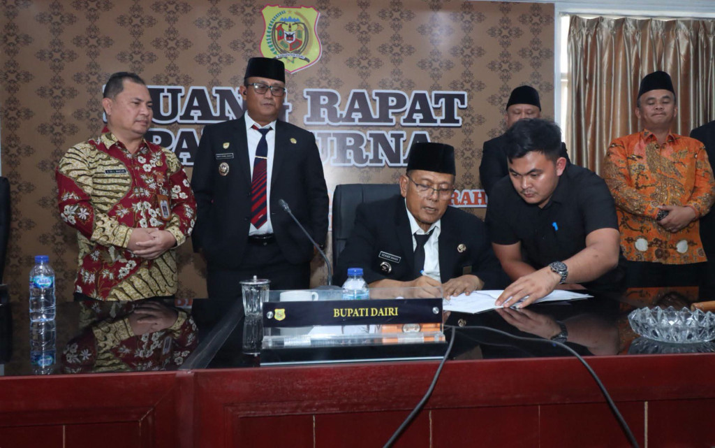 Bupati dan DPRD Dairi Tandatangani Nota Kesepakatan KUA PPAS TA 2027