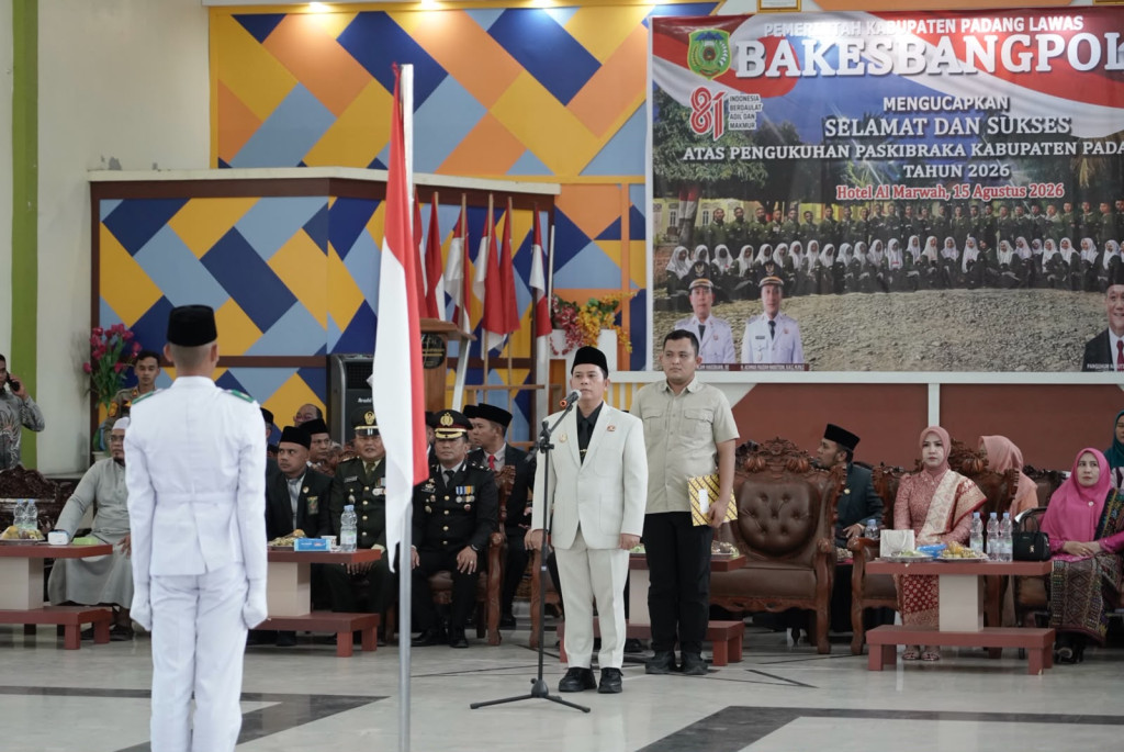 Bupati PMA Resmi Kukuhkan Paskibraka Kabupaten Palas Tahun 2026