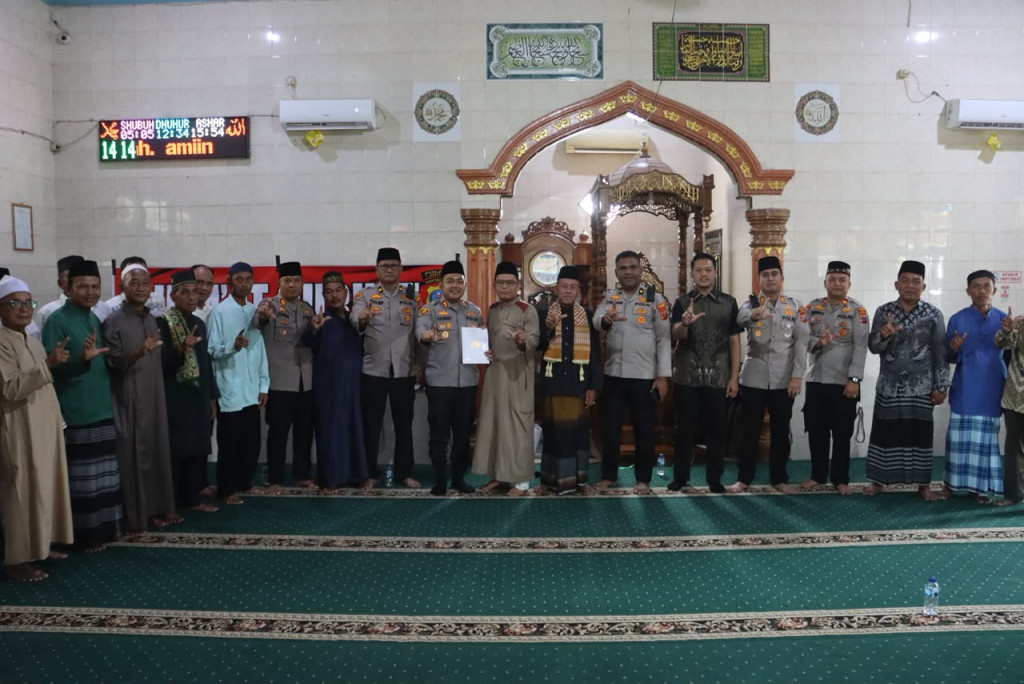 Kapolres Langkat Ajak Warga Perkuat Iman dan Perangi Narkoba Lewat Safari Jumat Curhat