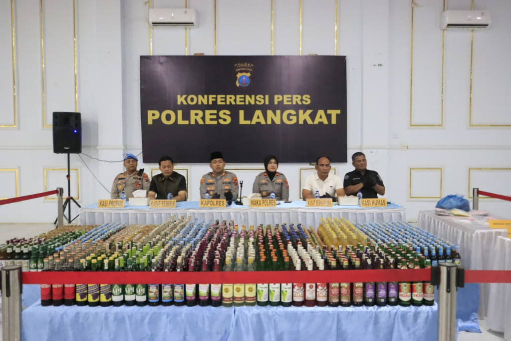 Kapolres Langkat Rilis Pengungkapan Kasus Narkotika, Kriminal, dan Kekerasan Seksual Anak