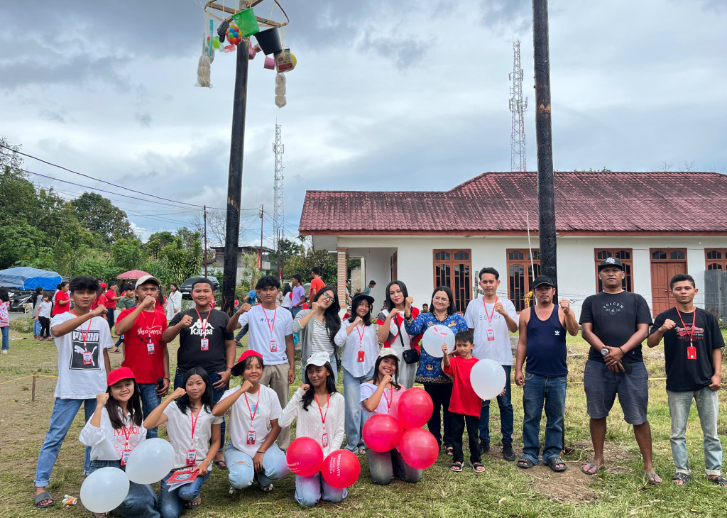 Kemeriahan Panjat Pinang Semarakkan HUT RI ke-81 di Belang Malum Dairi