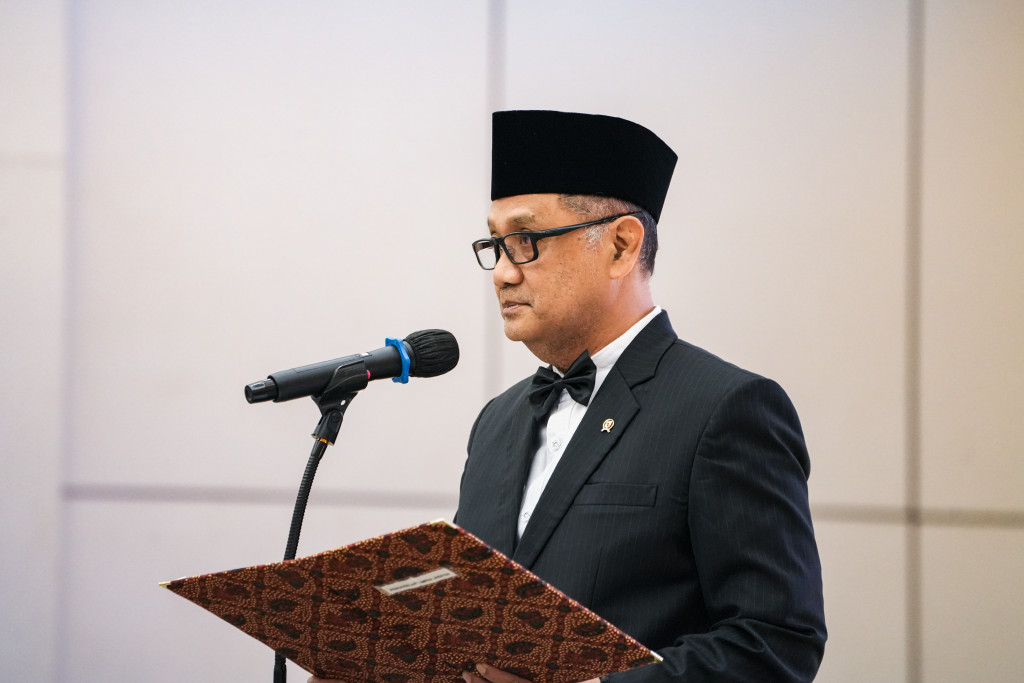 Menhaj Lantik Enam Pejabat Baru, Tekankan Integritas dan Zero Tolerance terhadap Korupsi