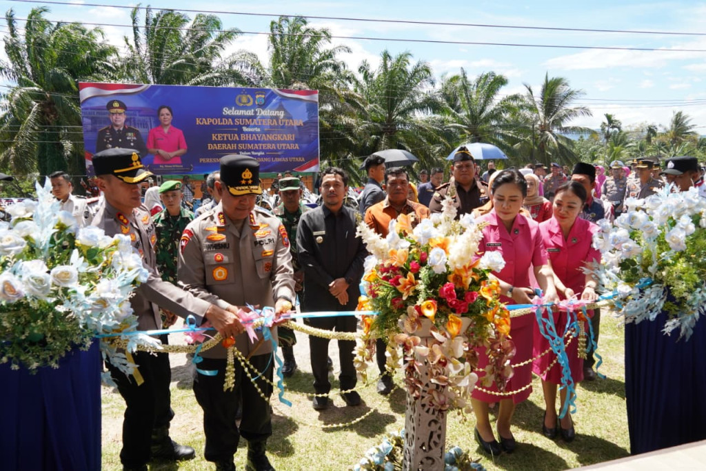 Menjelang HUT RI Ke-81, Kapolda Sumut Resmikan Mako Polres Paluta