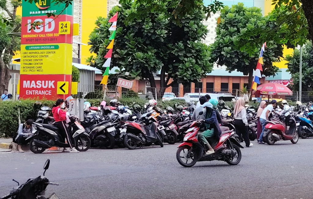 Parkir Liar Berulang di Depan RS Hermina Daan Mogot, DPRD Minta Petugas Turun