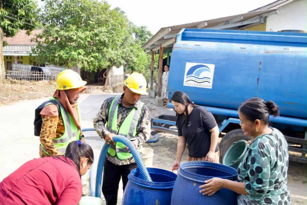 Perkuat Layanan di Tengah Musim Kemarau, Perumda Tirta Bhagasasi Intensifkan Distribusi Air Bersih