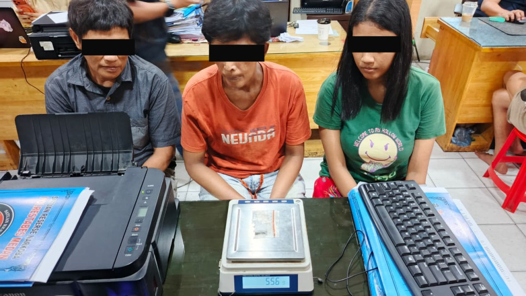 Polisi Gerebek Sebuah Rumah Tempat Jual Sabu di Percut Sei Tuan, 3 Wanita Diamankan