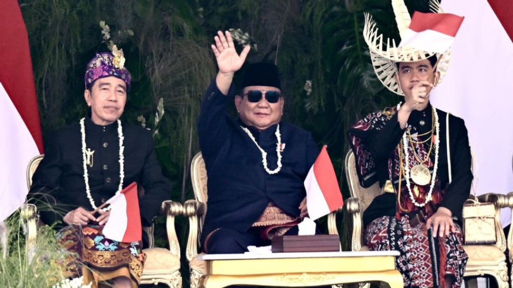 Prabowo Diapit Jokowi dan Gibran, Mensesneg: Situasional, Selama Ini Akrab