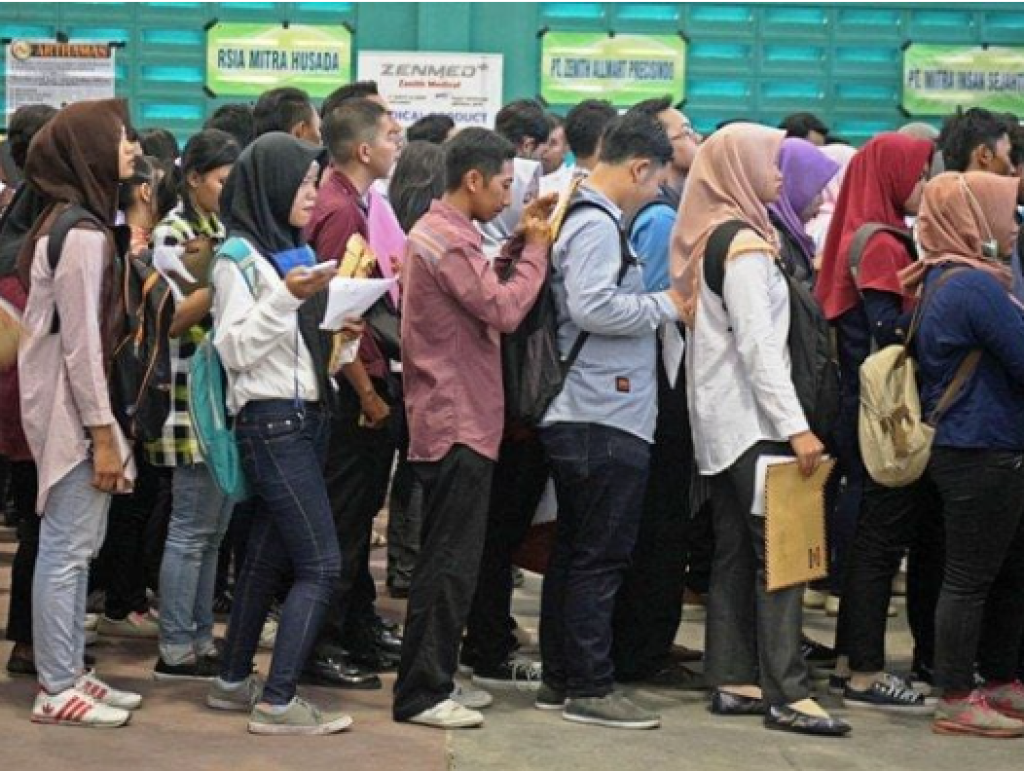 Sarjana hingga Doktor Banyak Menganggur, Kemnaker Ungkap Masalah Besarnya