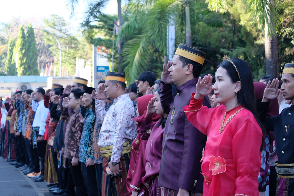 Semangat HUT ke-81 RI, Insan PLN Se-Makassar Perkuat Komitmen Hadirkan Listrik Andal