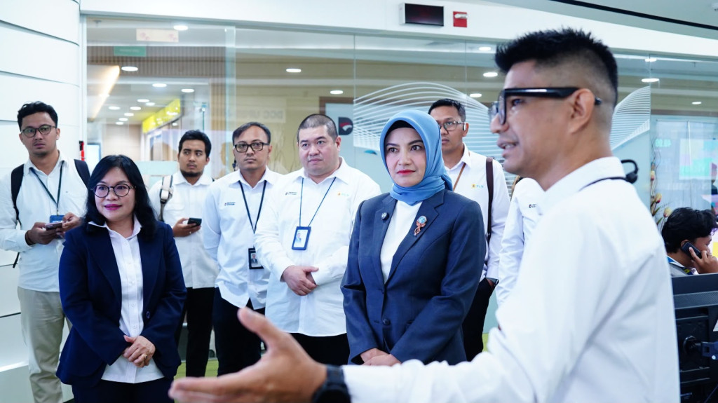Staf Khusus Wapres RI Apresiasi Transformasi Layanan PLN Saat Kunjungi UP2D Jakarta dan Contact Center PLN 123