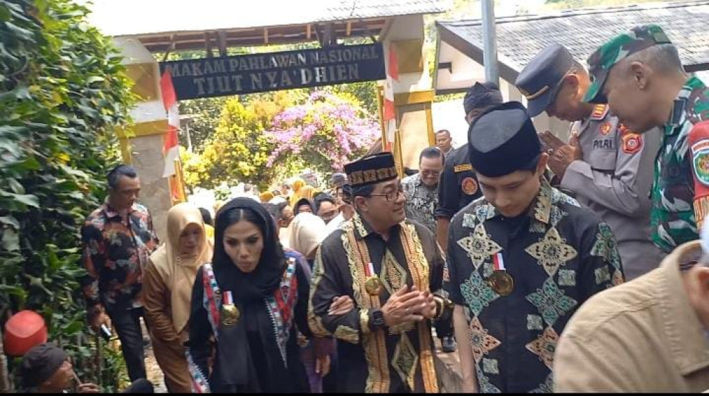 Usai Ziarah Makam Cut Nyak Dien, Menekraf RI Dorong Sumedang Jadi Pusat Ekonomi Kreatif Berbasis Budaya