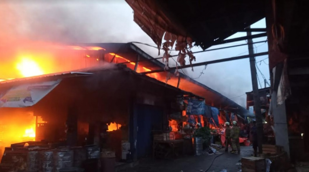Pasar Sentiong Tangerang Terbakar, Puluhan Ruko Hangus