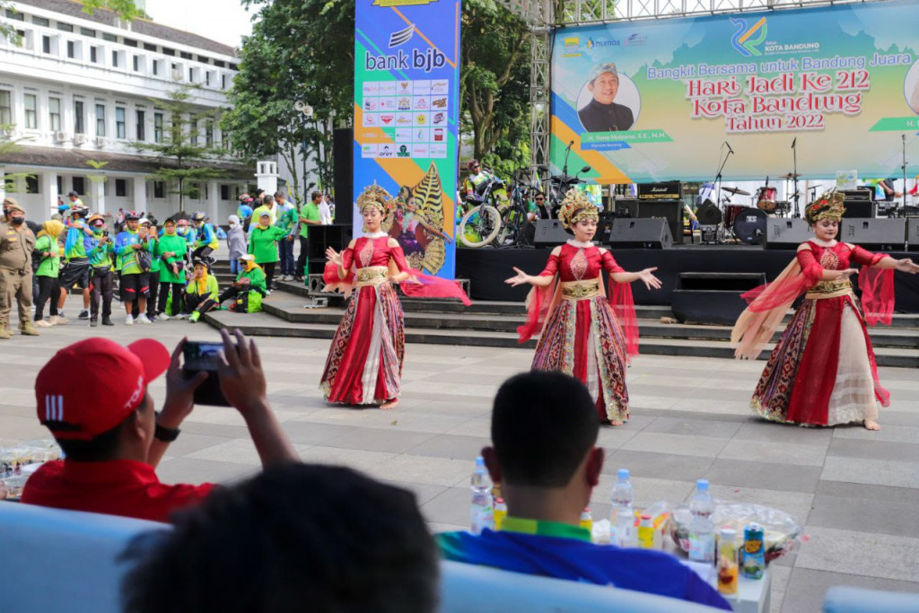 Peringatan Hari Jadi Kota Bandung ke 212 Berjalan Khidmat