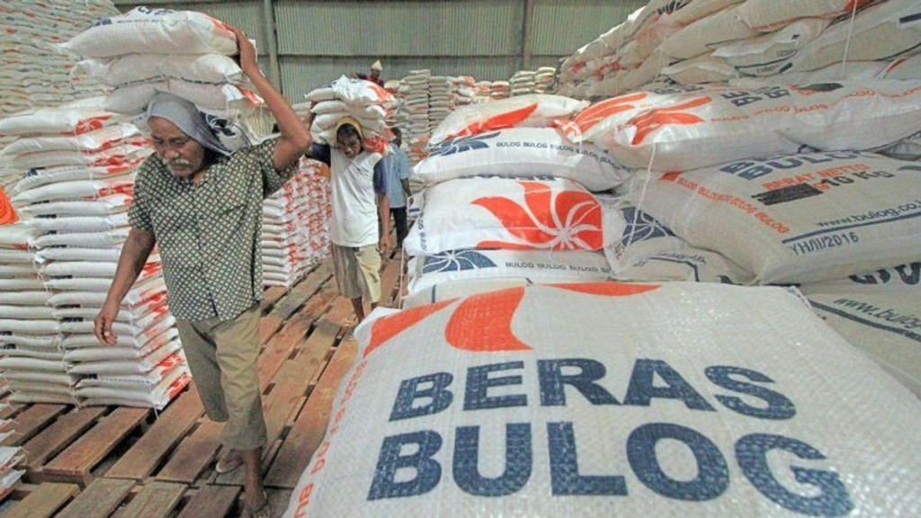 Bulog Siapkan 2.000 Ton Beras Operasi Pasar ke Cipinang