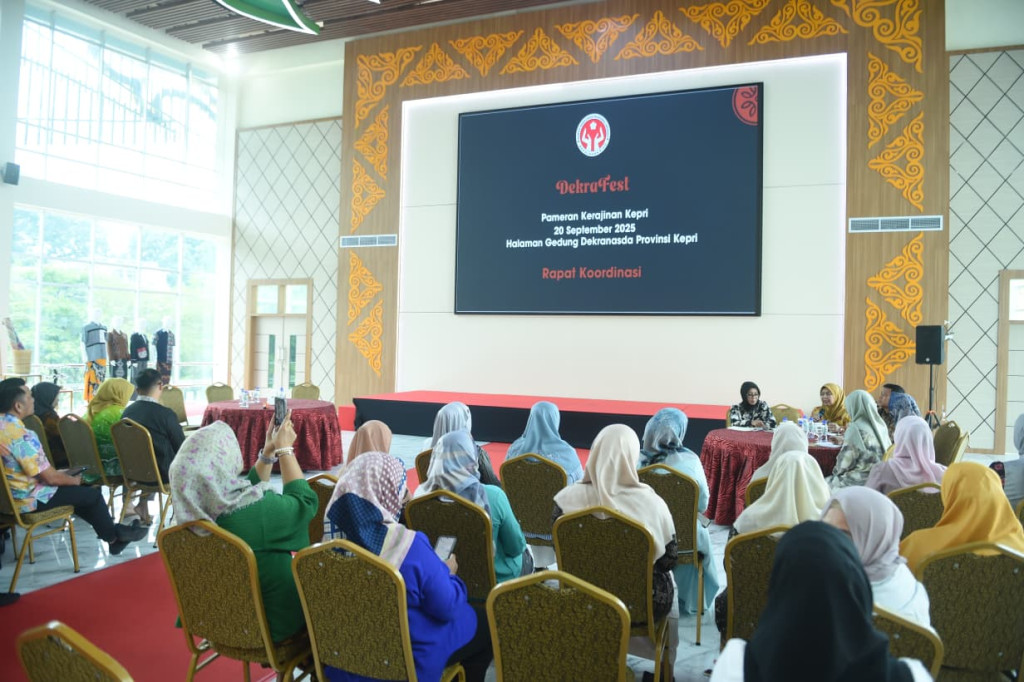 Dekranasda Kepri Siap Gelar Dekrafest 2025, Dewi Ansar Tekankan Persiapan Maksimal