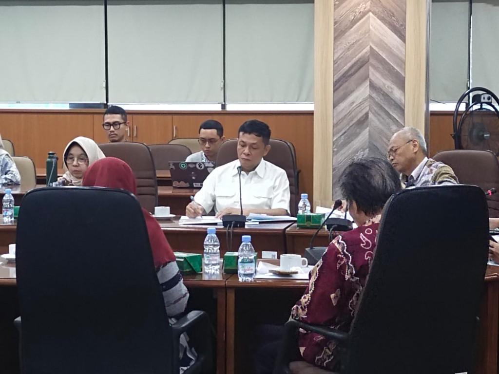 Tohom Purba Tegaskan Urgensi LPKSM Sektor Listrik di Forum Nasional Perlindungan Konsumen