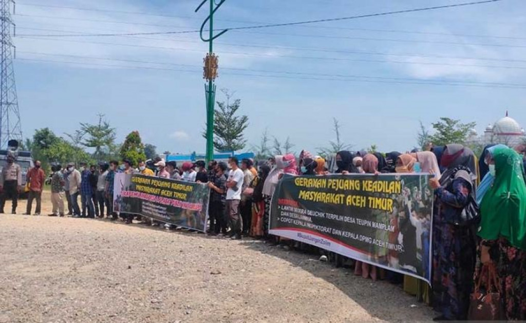 Bupati Aceh Timur Di Demo, Tuntut Pelantikan Keuchik