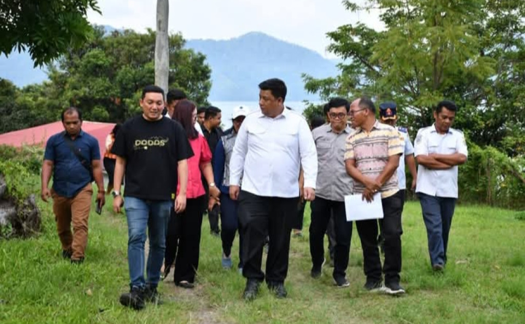 Bupati Samosir Monitoring Lokasi Rencana Pembangunan Gedung Pertunjukan dan Taman Presiden RI Tahun 2026 di Tuk Tuk Siadong