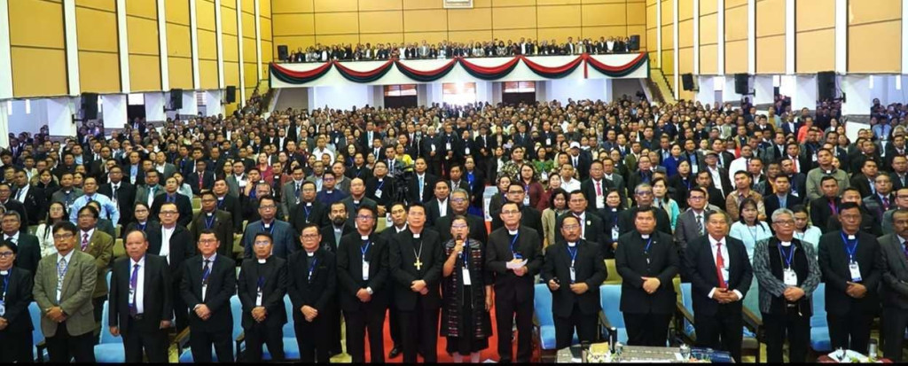 Ephorus HKBP Bersama 2007 Pendeta Menunjukkan Sikap Tulus Tutup PT TPL