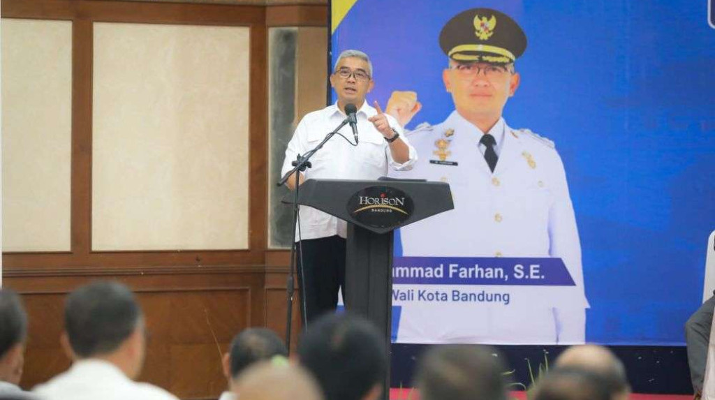 Indeks Kepuasan Publik Bandung Naik, Farhan Tegaskan ASN Harus Melayani dengan Hati