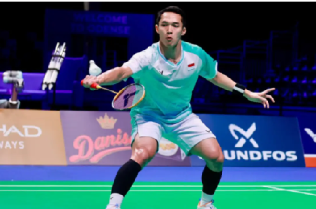 Jonatan Christie Tumbangkan Shi Yu Qi dan Persembahkan Trofi Denmark Open 2025 untuk Indonesia