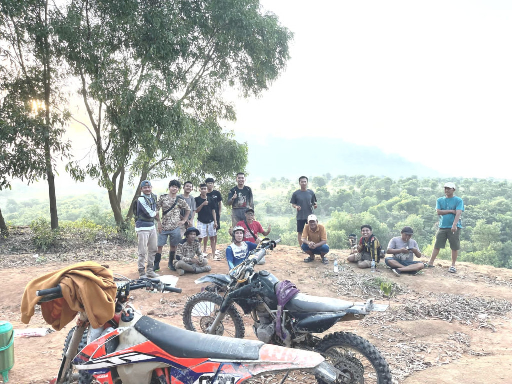 Offroder Jajal Jalur Lintas Bukit Minggu Tanjung Enim