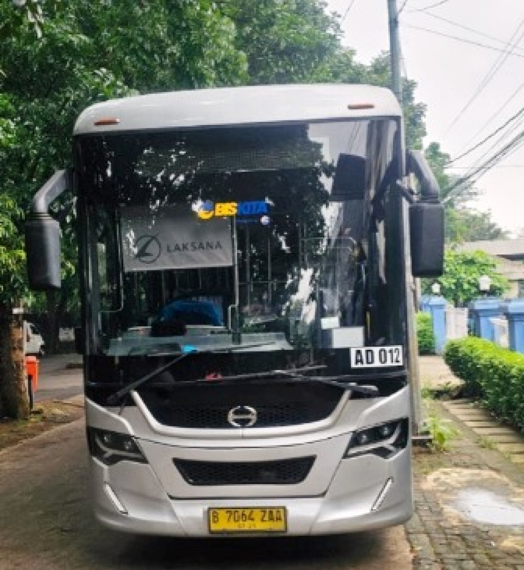Pemotor Remaja Tewas Digilas Bus Biskita Kota Depok
