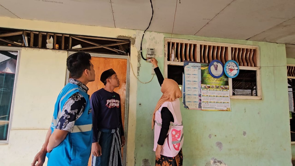 PLN Gunung Putri Wujudkan Akses Listrik Gratis bagi Warga Kurang Mampu