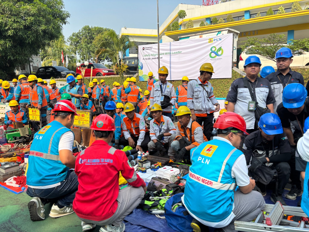 PLN UP3 Bekasi Perkuat Komitmen Budaya K3 di Seluruh Unit Melalui Pelaksanaan Safety Alignment with Leader