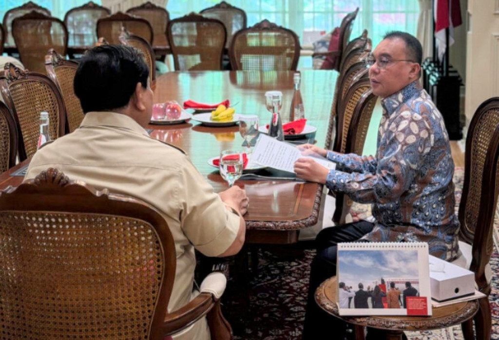 Presiden Prabowo Bahas Situasi Nasional bersama Wakil Ketua DPR Sufmi Dasco di Widya Chandra