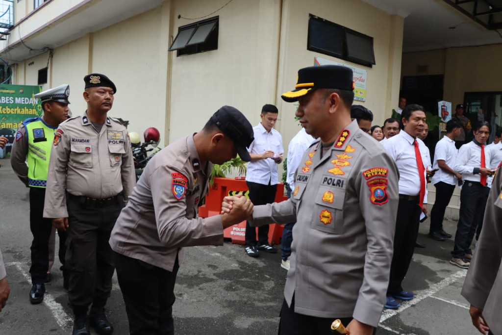 Program Ngantor di Polsek, Kapolrestabes Medan Perkuat Karakter dan Citra Personel Profesional