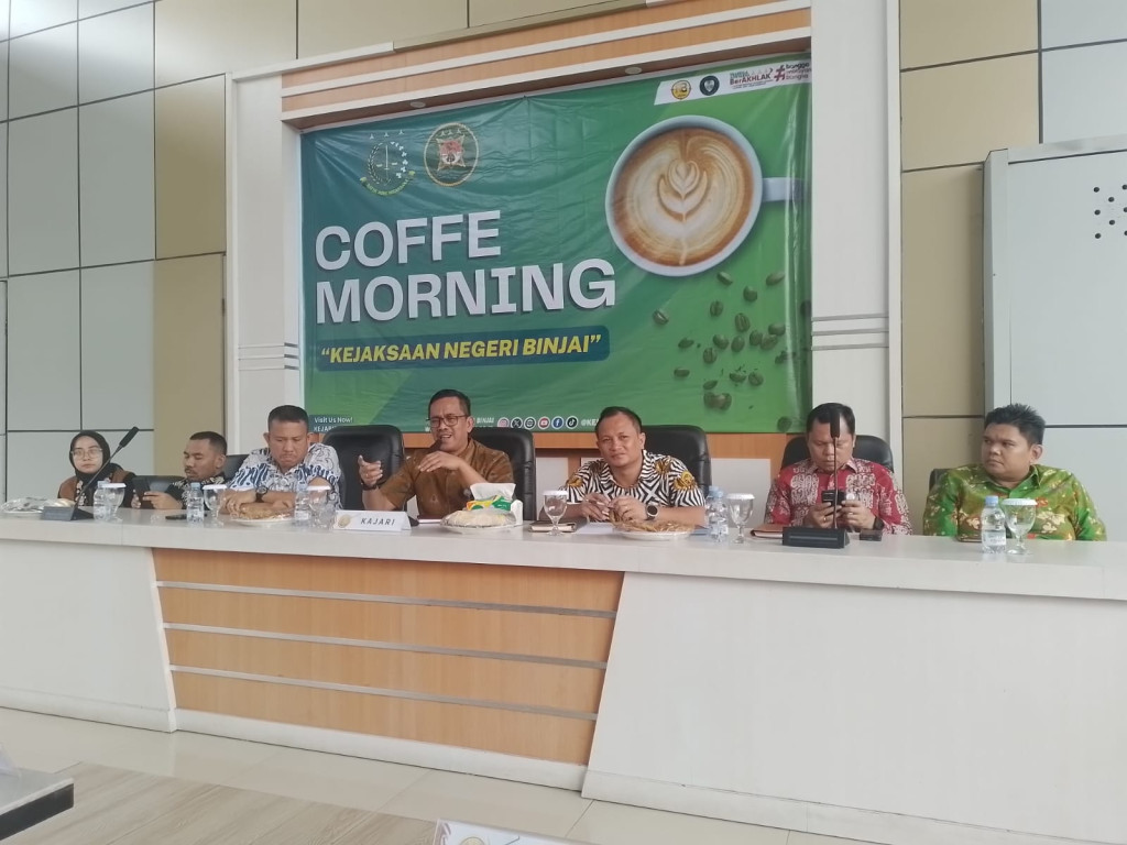 Sambil Ngopi, Kajari Binjai Dr Iwan Setiawan Tatap Muka Dengan Kalangan Media