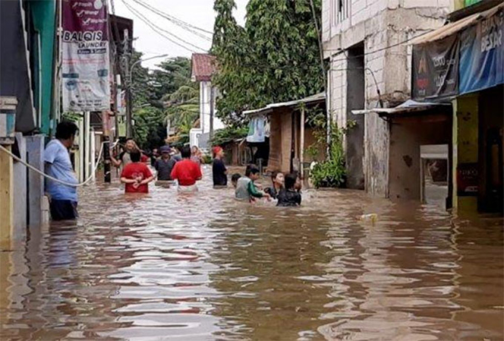 Banjir Dicipinang Capai 70 cm, Ratusan Warga Pilih Mengungsi