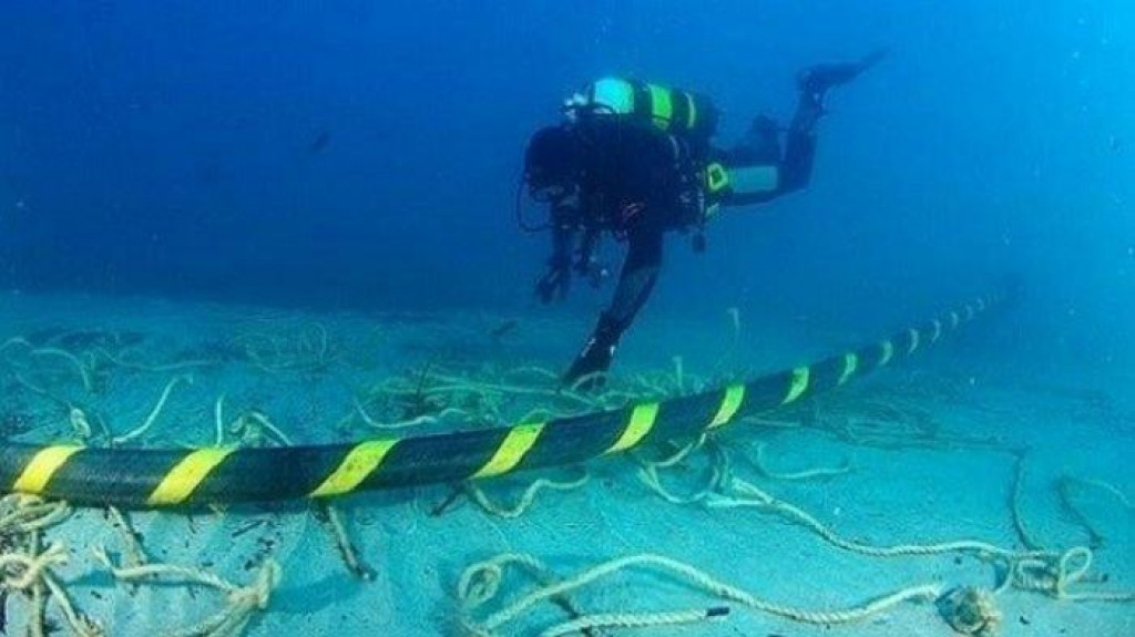PLN Sebut Proyek Kabel Bawah Laut Sumatera-Bangka Rampung Awal 2022
