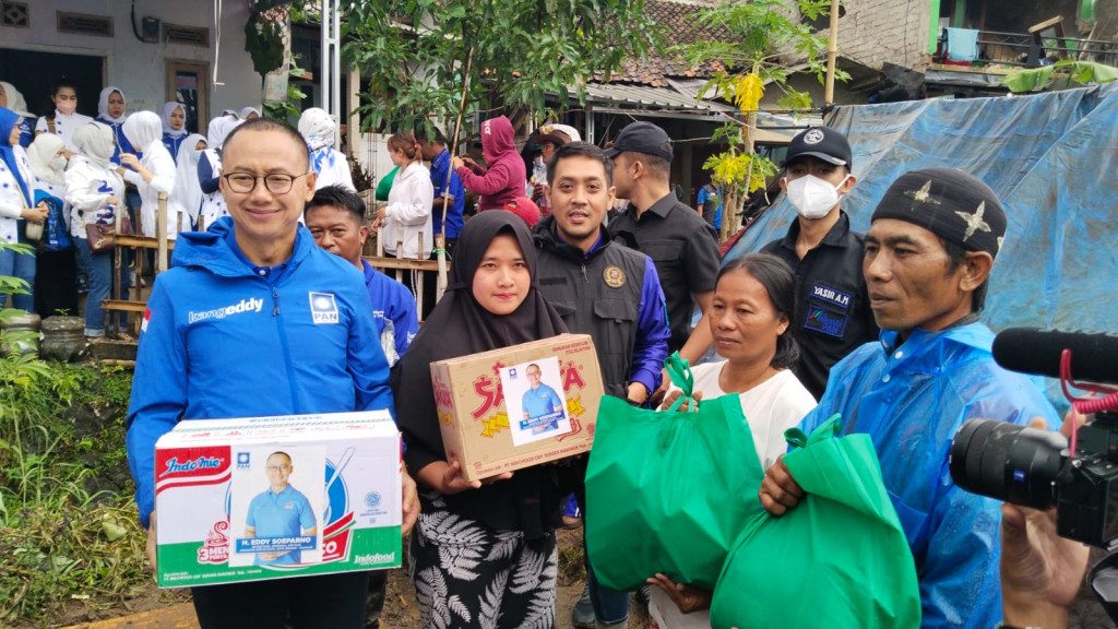 Anggota DPR RI Eddy Soeparno Tinjau Lokasi Gempa Cianjur