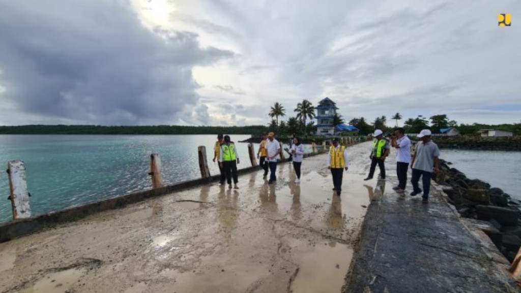 Kementerian PUPR Bangun Jalan di Pulau Enggano Bengkulu