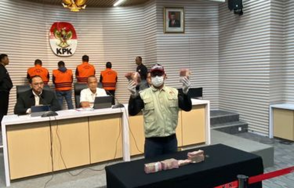 OTT KPK di Bondowoso: Jaksa yang Ditangkap Terima Uang Muka Rp 457 Juta