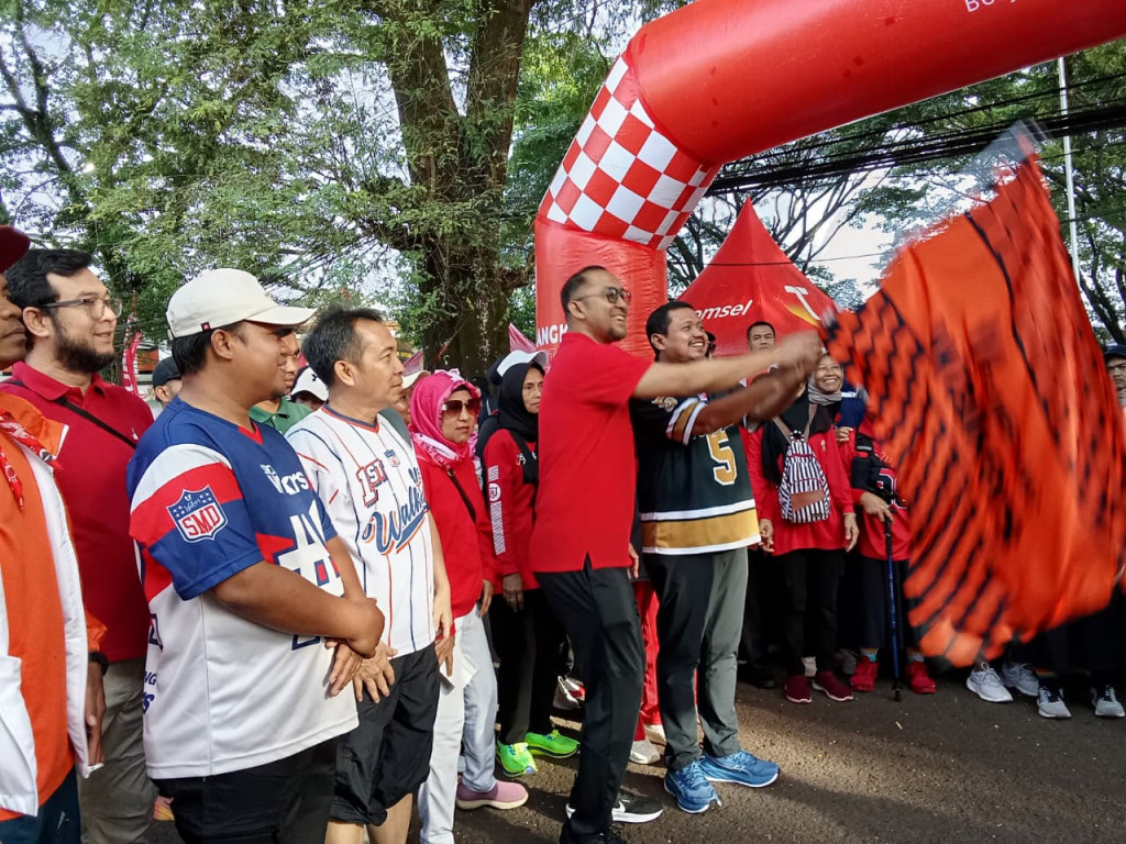 3.000 Warga Meriahkan Fun Walk Kecamatan Situraja, Bupati Sumedang Turut Hadir