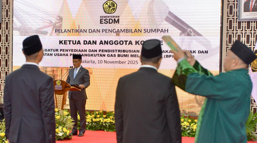 Bahlil Lantik Komite BPH Migas: Perkuat Pengendalian Penyaluran Subsidi BBM