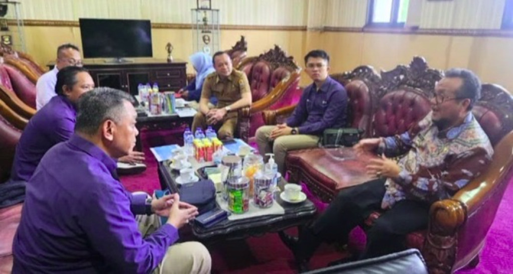 Bersama Pemkab Cirebon, PLN Perkuat Sinergi Wujudkan Energi Bersih dan Daerah Berkelanjutan