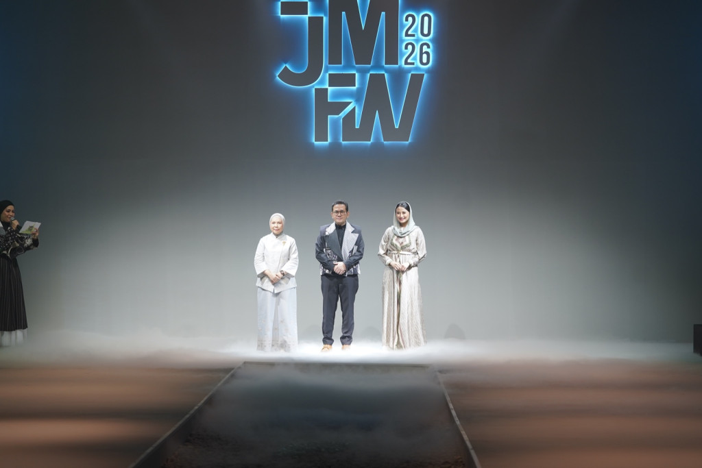 Buka JMFW 2026, Mendag Busan Dorong Modest Fashion Indonesia  Berdaya Saing Global